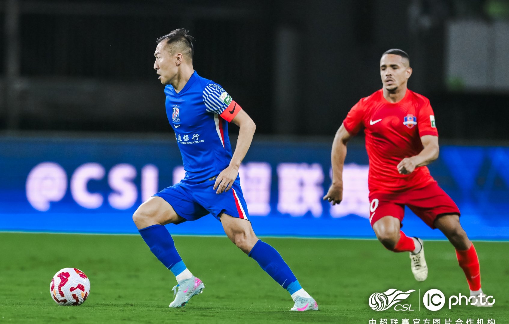 转会期体能课后，阿贾克斯强势反弹备战意甲，信心回归，更衣室氛围转暖 