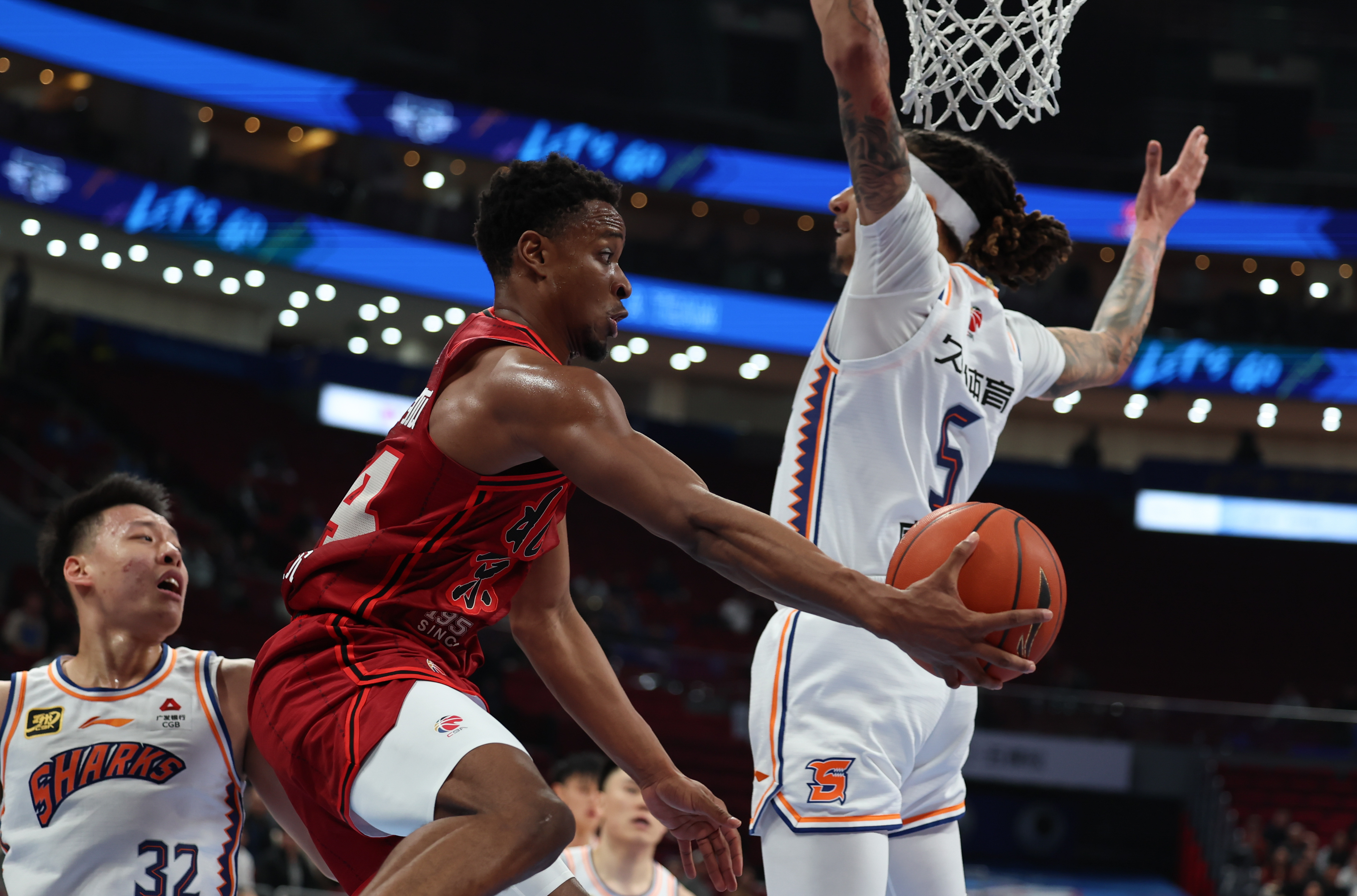 加时末段布莱顿备战CBA季后赛，外线爆发细节曝光，引发热议，细节决定成败 