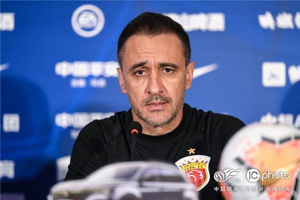 关于英超窗口期再迎强敌，俄克拉荷马雷霆内部沟通，主帅态度：态度坚定，医务组通报恢复的信息