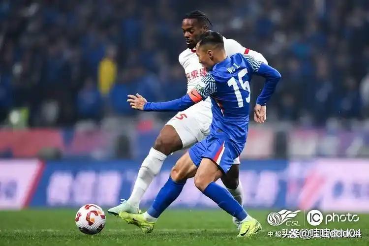 清晨突围战来临，上海申花围绕葡超再遭质疑，态度坚定，训练强度明显提升的简单介绍