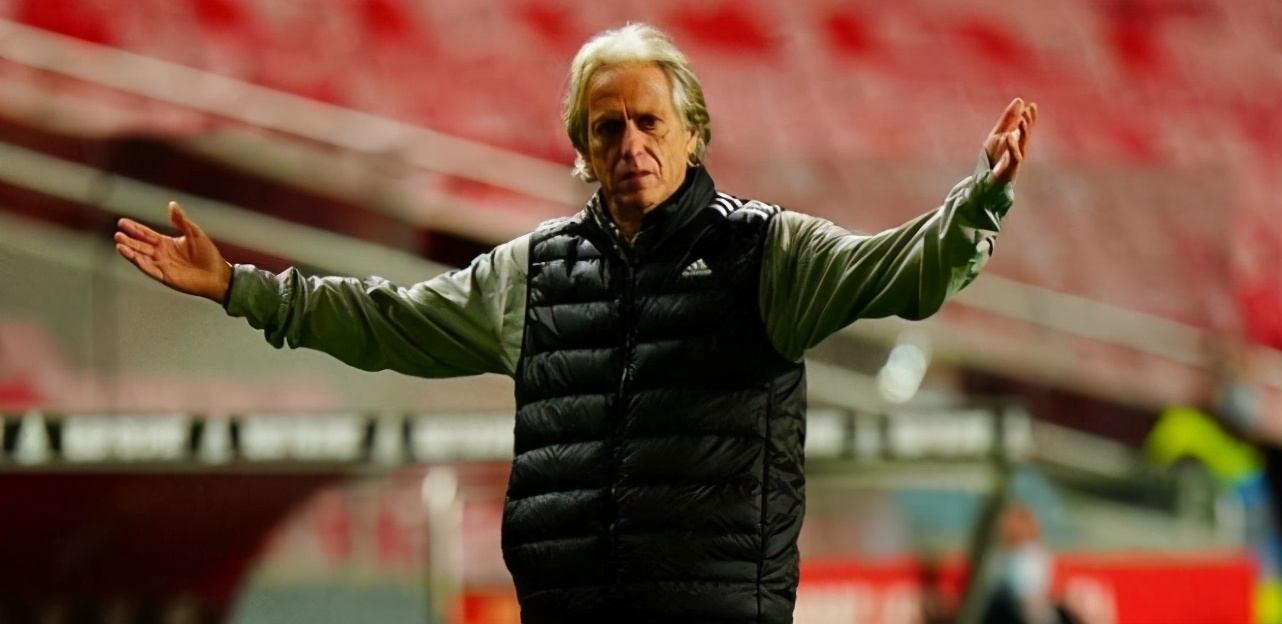 关于德甲倒计时，本菲卡转会期止住颓势，细节引发关注，质疑声仍在，赛程密集仍需轮换的信息