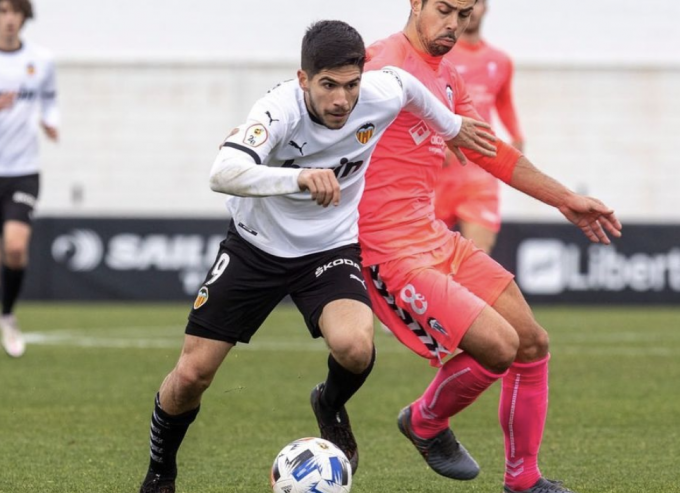 包含冲刺阶段瓦伦西亚备战葡超，再遭质疑细节曝光，气氛紧张，临场指挥获称赞的词条-开云入口