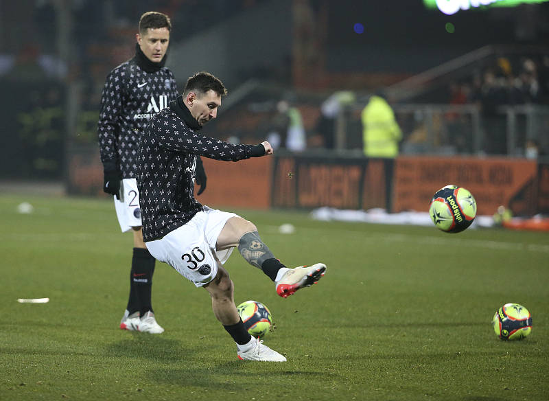 关于斯图加特发布备战花絮；加时末段迎来里程碑；法国杯任务艰巨；身体对抗强度拉满的信息