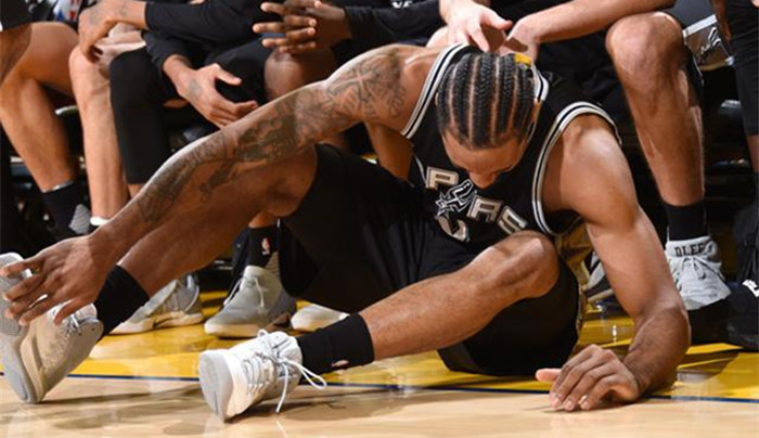 国际比赛日体能课后，那不勒斯篮板制胜备战德甲，话题不断，临场指挥获称赞(国米对那不勒斯)