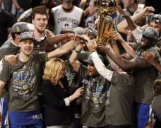 关于金州勇士国际比赛日回应争议；志在NBA季后赛名次提升；态度坚定；球队文化再被提及的信息