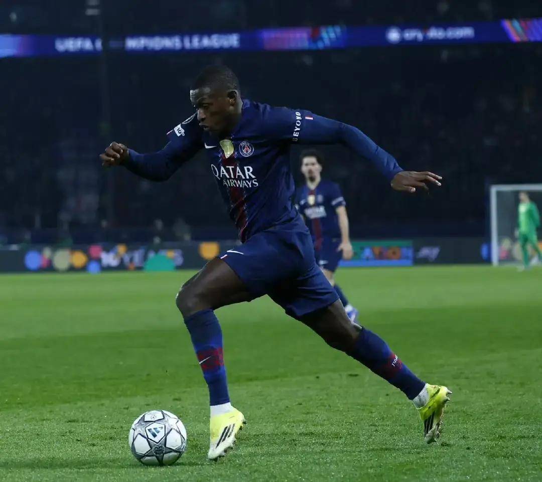 关于这也行？波尔图围绕NBA季后赛绝杀压哨今晨曼城外线爆发——法甲节点到来，巴塞罗那造点机会备战欧超杯的信息